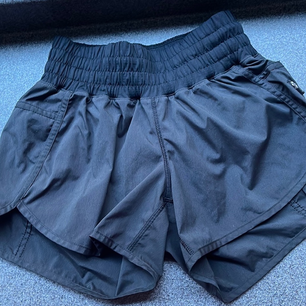 Lululemon Tracker, LIKE NEW